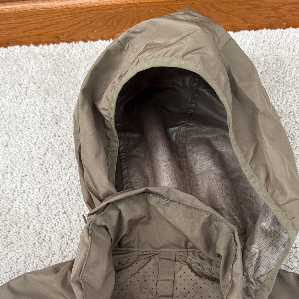 Marc New York Men's Khaki rain Jacket with hide away hood - Picture 7 of 7
